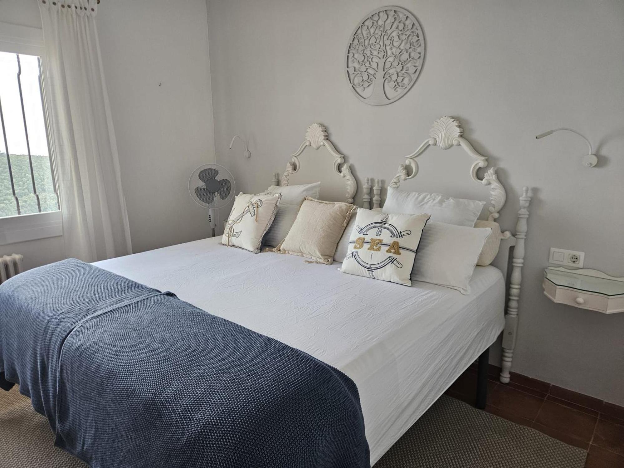 Doppelzimmer mit Kingsize-Bett